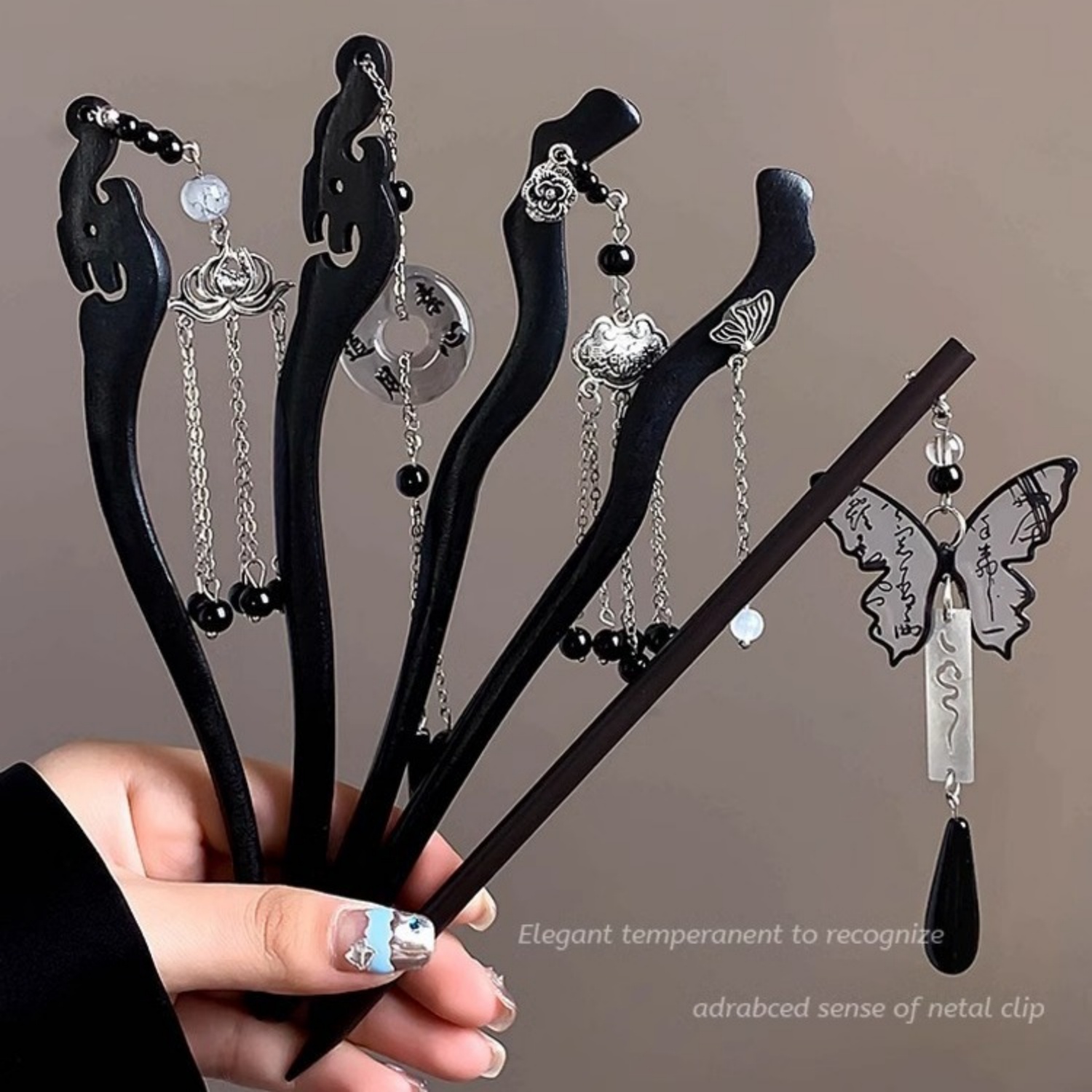 Horquilla ligera de lujo con b - Tech Accessories For Women reseña y precio